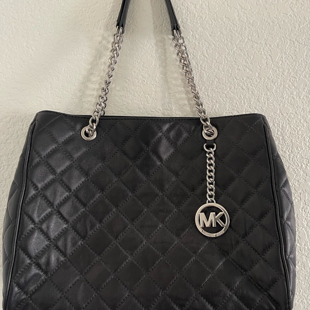 Micheal kors purse